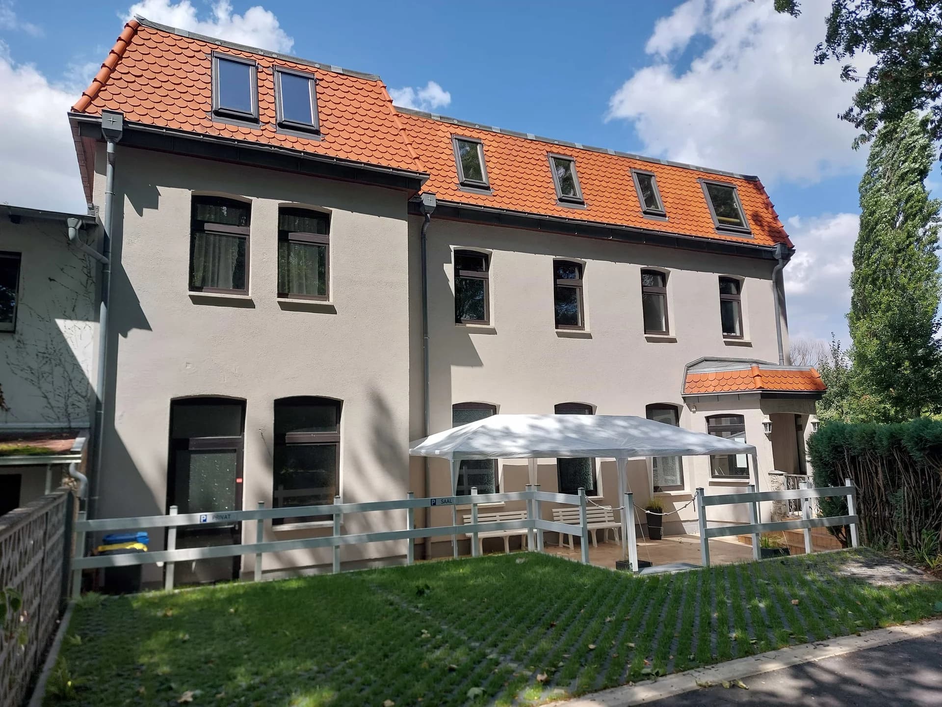 Das SAALEUFER in Jena
